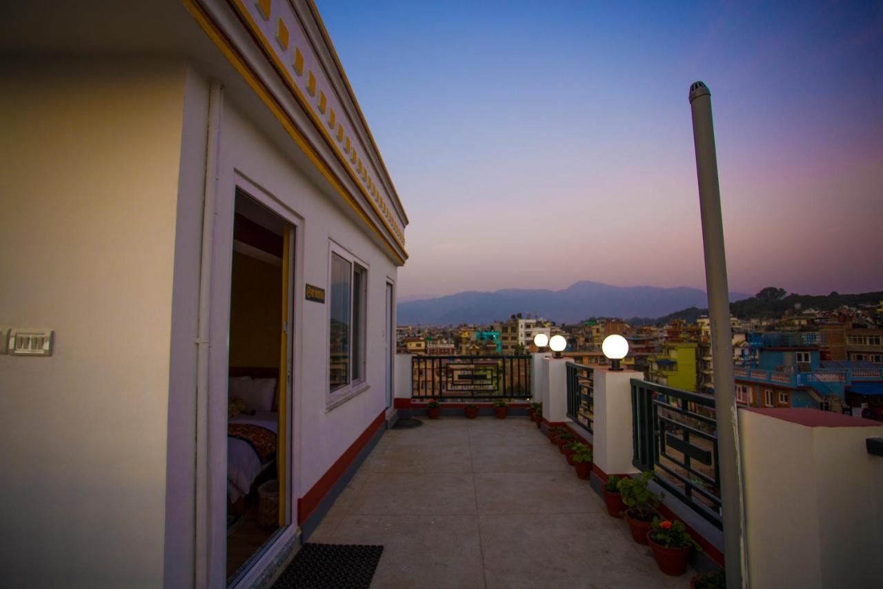 Blue Mountain Home Stay Katmandu Zewnętrze zdjęcie